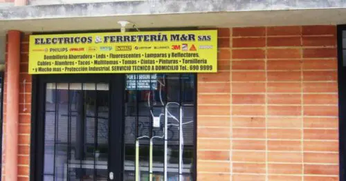 ELECTRICOS Y FERRETERIA M&R SAS ELECTRICOS Y FERRETERIA M&R SAS